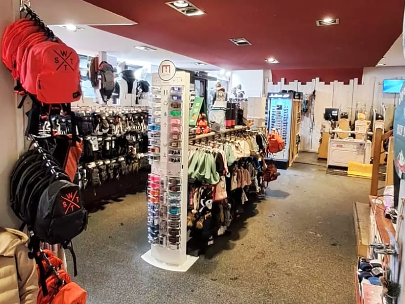 Ski hire shop Ekosport-Rent Ze Shop 1 in Place Joseph Paganon, Alpe d’Huez