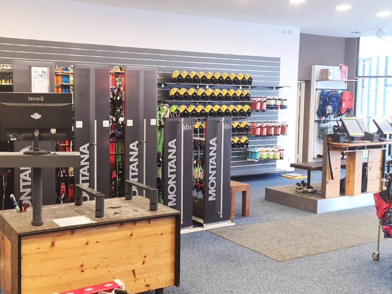 Ski hire shop Snow & Fun Hinterglemm in Reiterkogelbahn Talstation, Hinterglemm