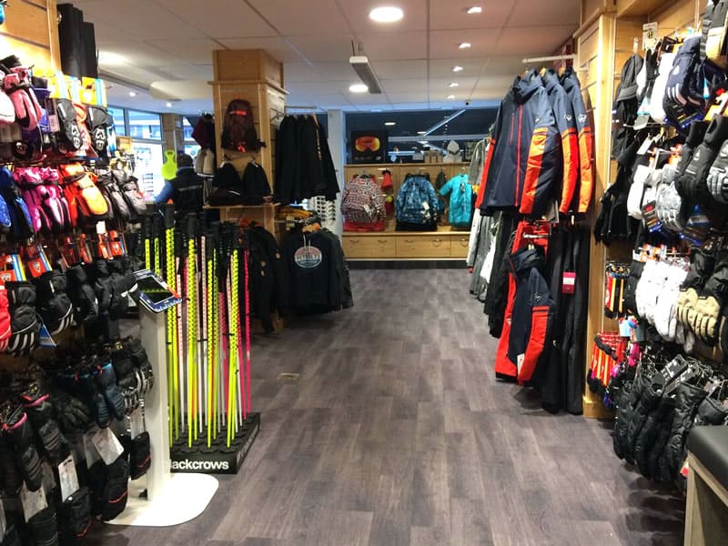 Ski hire shop Le Caribou Pyrénéen in Résidence Les Arcizettes, Gourette