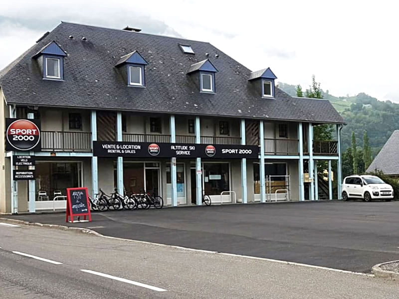 Ski hire shop Altitude Ski Service in Résidence Monblanc - 39 Avenue du Barège - Esquièze-Sère, Luz-Saint-Sauveur
