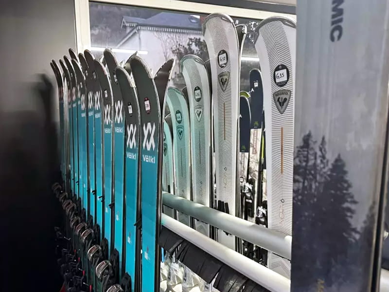 Ski hire shop Altitude Ski Service in Résidence Monblanc - 39 Avenue du Barège - Esquièze-Sère, Luz-Saint-Sauveur