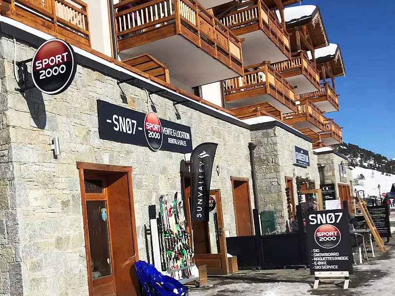 Ski hire shop Sno7 in Résidence Napoléon - 537 Rue d'Italie, Montgenèvre