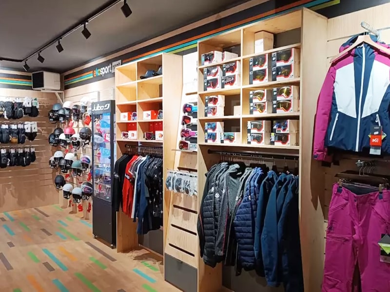 Ski hire shop Ekosport-Rent Auris Ski in Résidence Odalys - Place des Orgières, Auris-en-Oisans