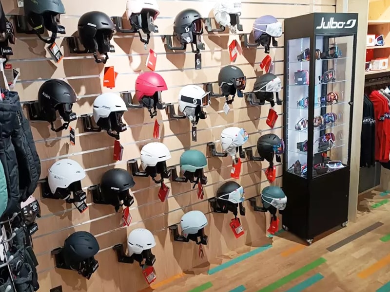 Ski hire shop Ekosport-Rent Auriski in Résidence Odalys - Place des Orgières, Auris-en-Oisans