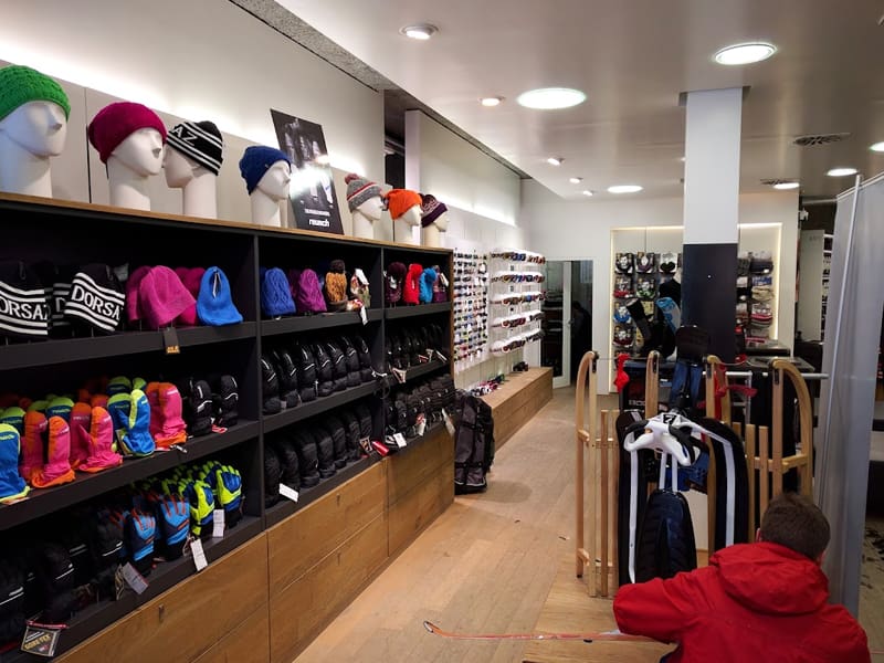 Ski hire shop SPORT 2000 Azzurra Sport in Riedstrasse 10, Zermatt