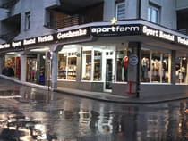 Ski hire shop Sportfarm in Fulpmes, Riehlstrasse 1
