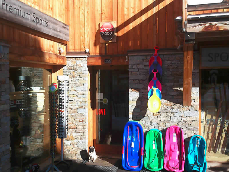 Ski hire shop Premium Sport in Route d'Huez (Viel Alpe), Alpe d’Huez