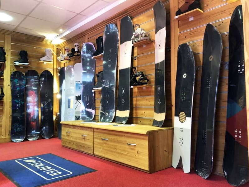 Ski hire shop Premium Sport in Route d'Huez (Viel Alpe), Alpe d’Huez