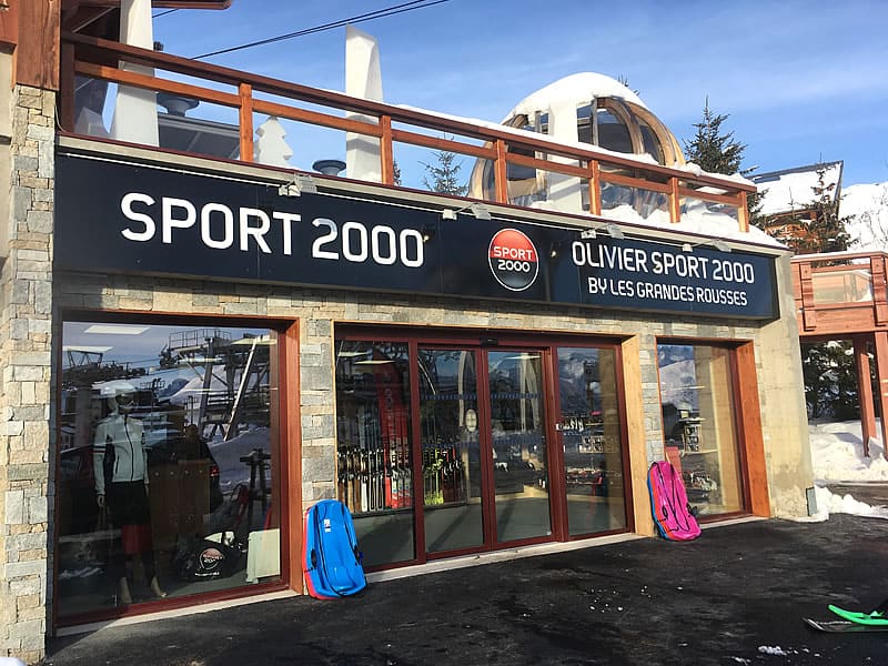 Ski hire shop Olivier Sports in Route du Signal (centre station), Alpe d’Huez