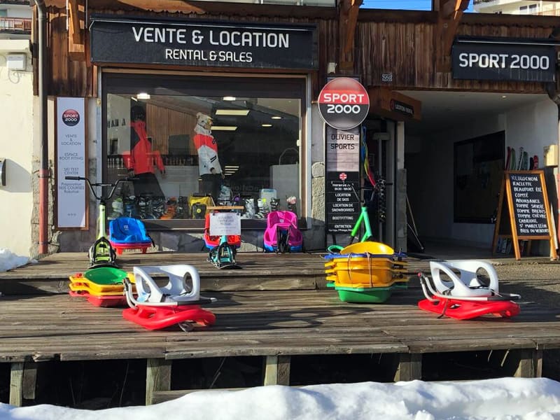 Ski hire shop Olivier Sports in Route du Signal (centre station), Alpe d’Huez