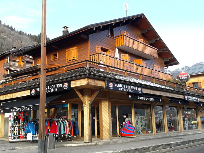 Ski hire shop Antonin Sports in Route du télécabine - 89, Route de la Vallée du Bouchet, Le Grand Bornand