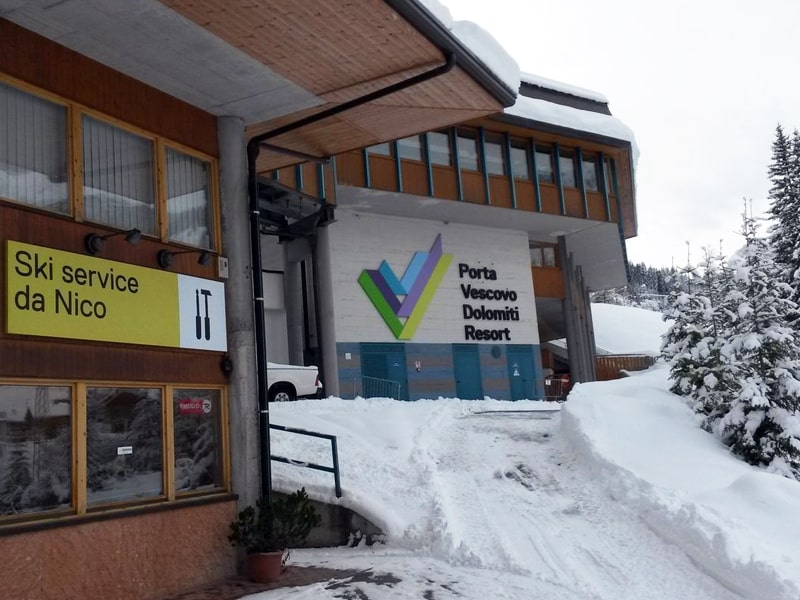 Ski hire shop Limitt in Talstation Porta Vescovo Umlaufbahn - Via Piagn 2, Arabba