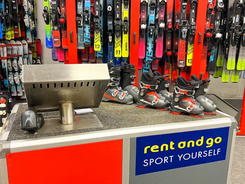 Ski hire shop Sportservice Erwin Stricker in Talstation Seilbahn Plose/St. Andrä, Brixen