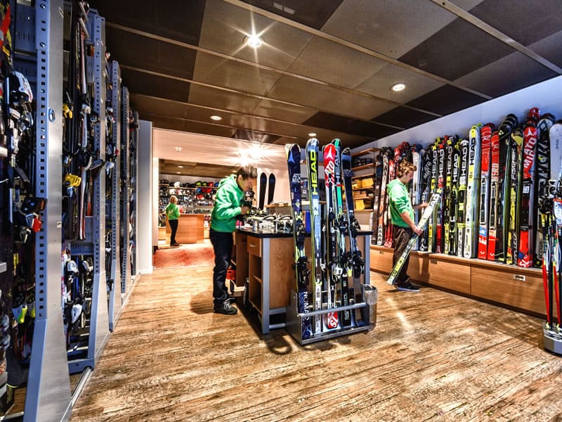 Ski hire shop Gisler Sport in Tschuggen Grand Hotel, Arosa