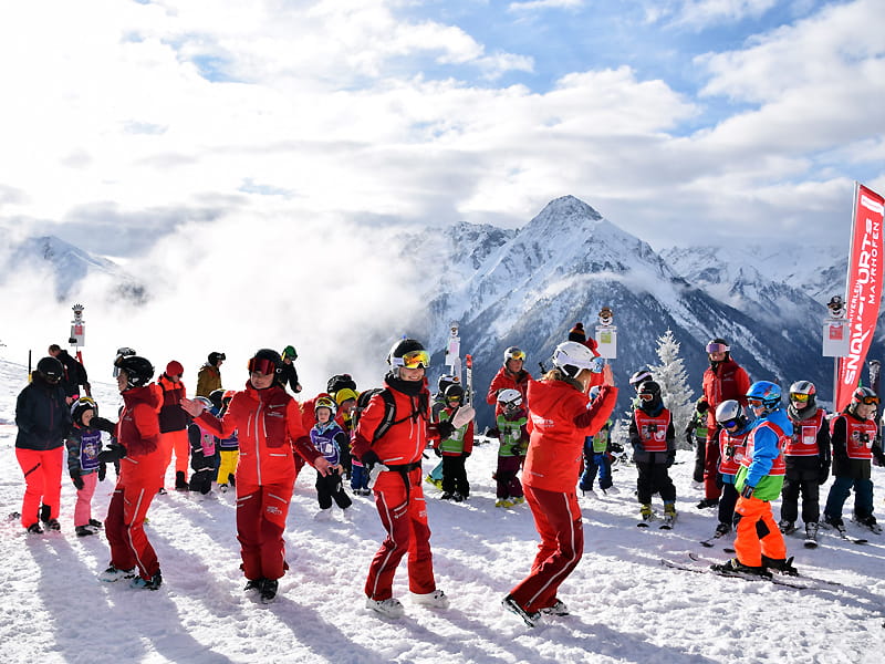 Ski hire shop Skischule Snowsports Mayrhofen in Tuxerstrasse 714, Mayrhofen