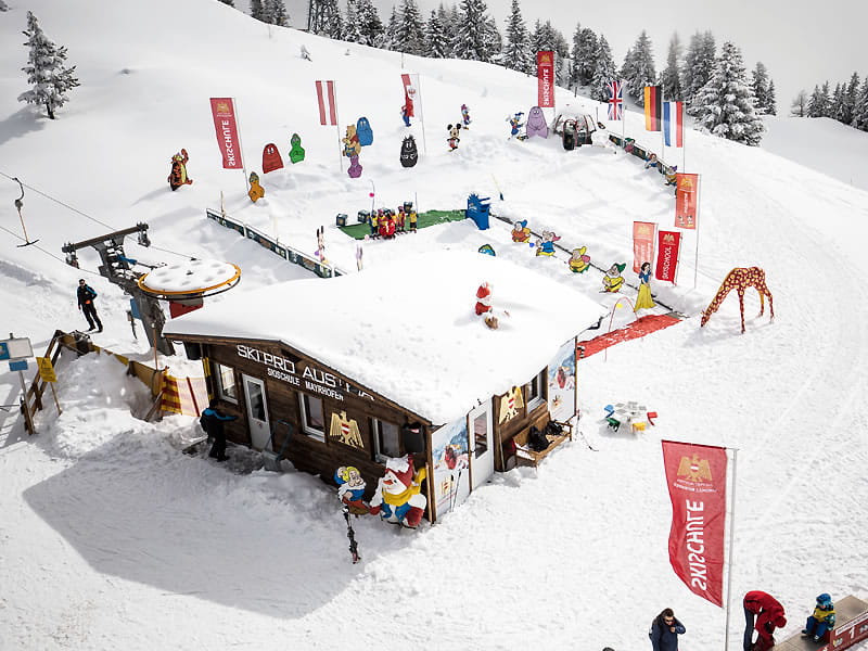 Ski hire shop Skischule Snowsports Mayrhofen in Tuxerstrasse 714, Mayrhofen