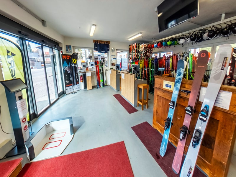 Ski hire shop Ski System Cortina in Via Cademai 13/14, Cortina d’Ampezzo