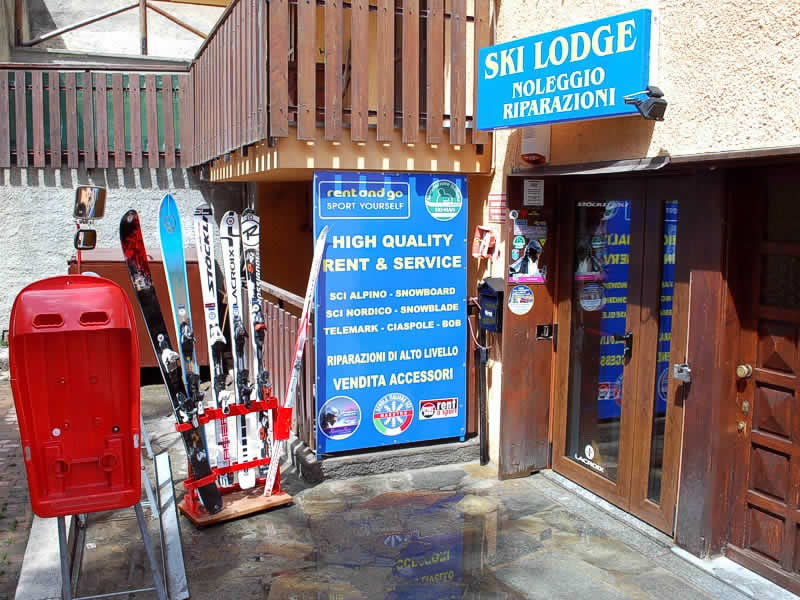 Ski hire shop Ski Lodge - Noleggio e Riparazione in Via Nazionale, 16a, Claviere