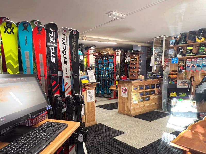 Ski hire shop Ski Lodge - Noleggio e Riparazione in Via Nazionale, 16a, Claviere