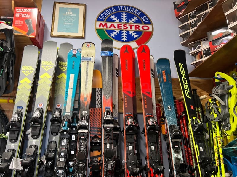 Ski hire shop Ski Lodge - Noleggio e Riparazione in Via Nazionale, 16a, Claviere