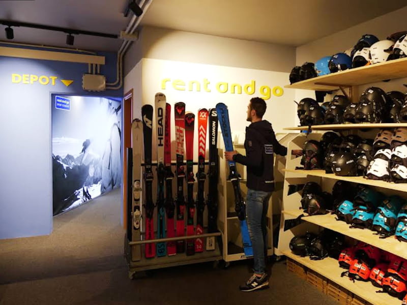 Ski hire shop Rent and Go San Martino in Via Passo Rolle, 21, San Martino di Castrozza