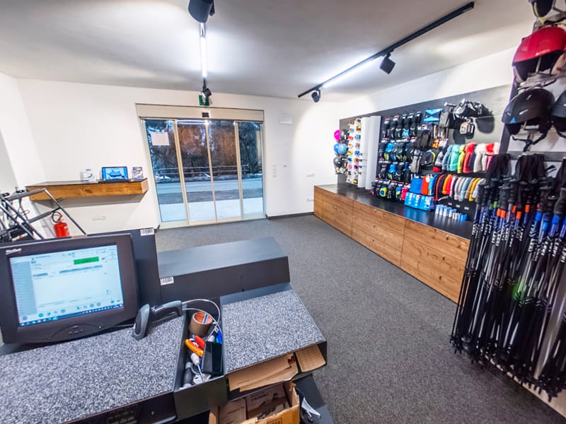 Ski hire shop Sportservice Erwin Stricker in Via Petschied 2, Lüsen