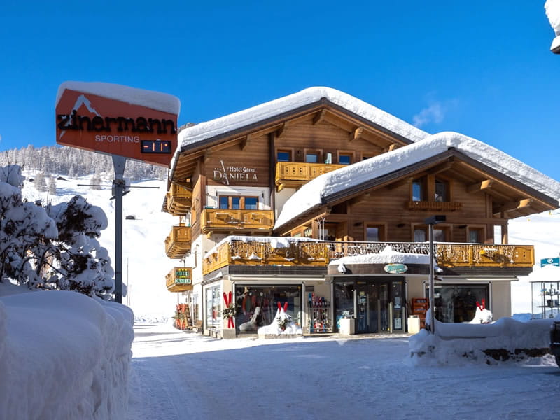 Ski hire shop Zinermann Sporting in Via Plan, 21H, Livigno